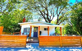 Private Wine Country-River Bungalow! Sunny Treetop Views - Pets Stay Free